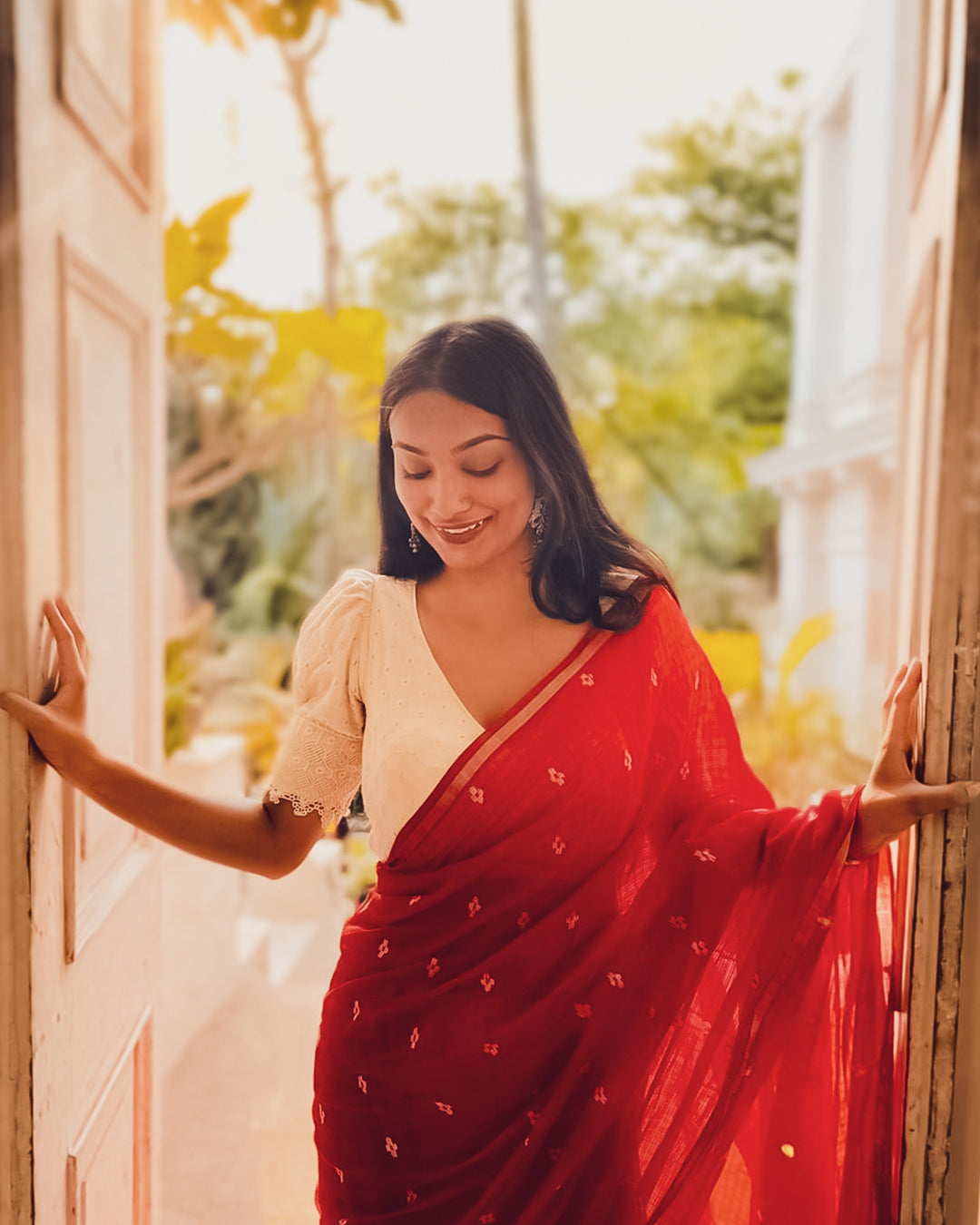 Akokari Off White Puff – monri - Main Image