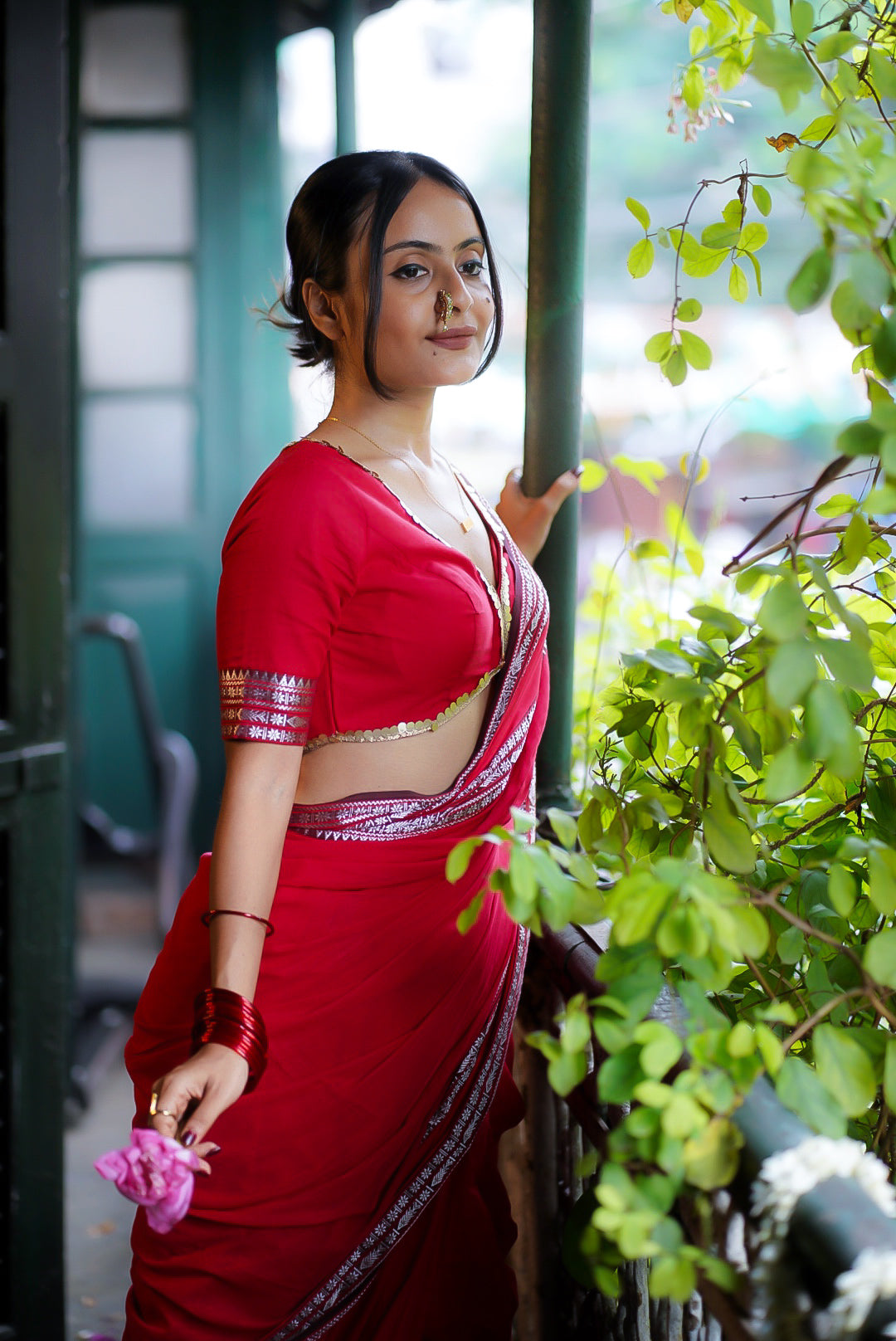 Laal Phool Saree