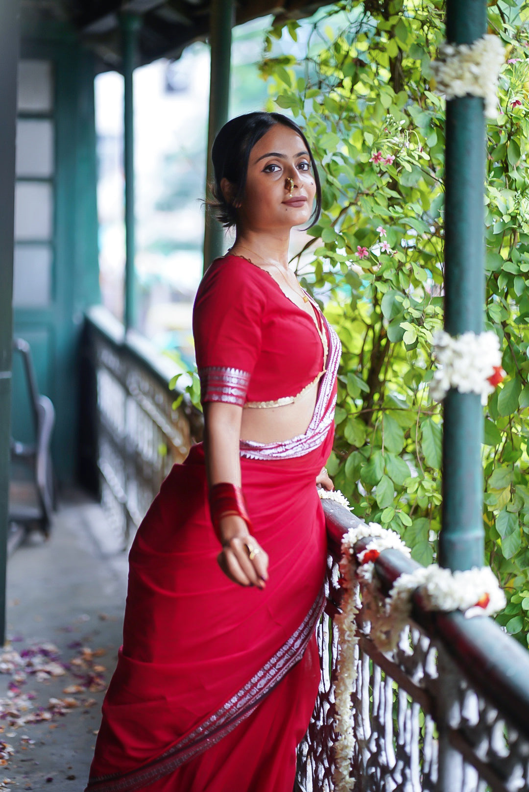 Laal Phool Saree