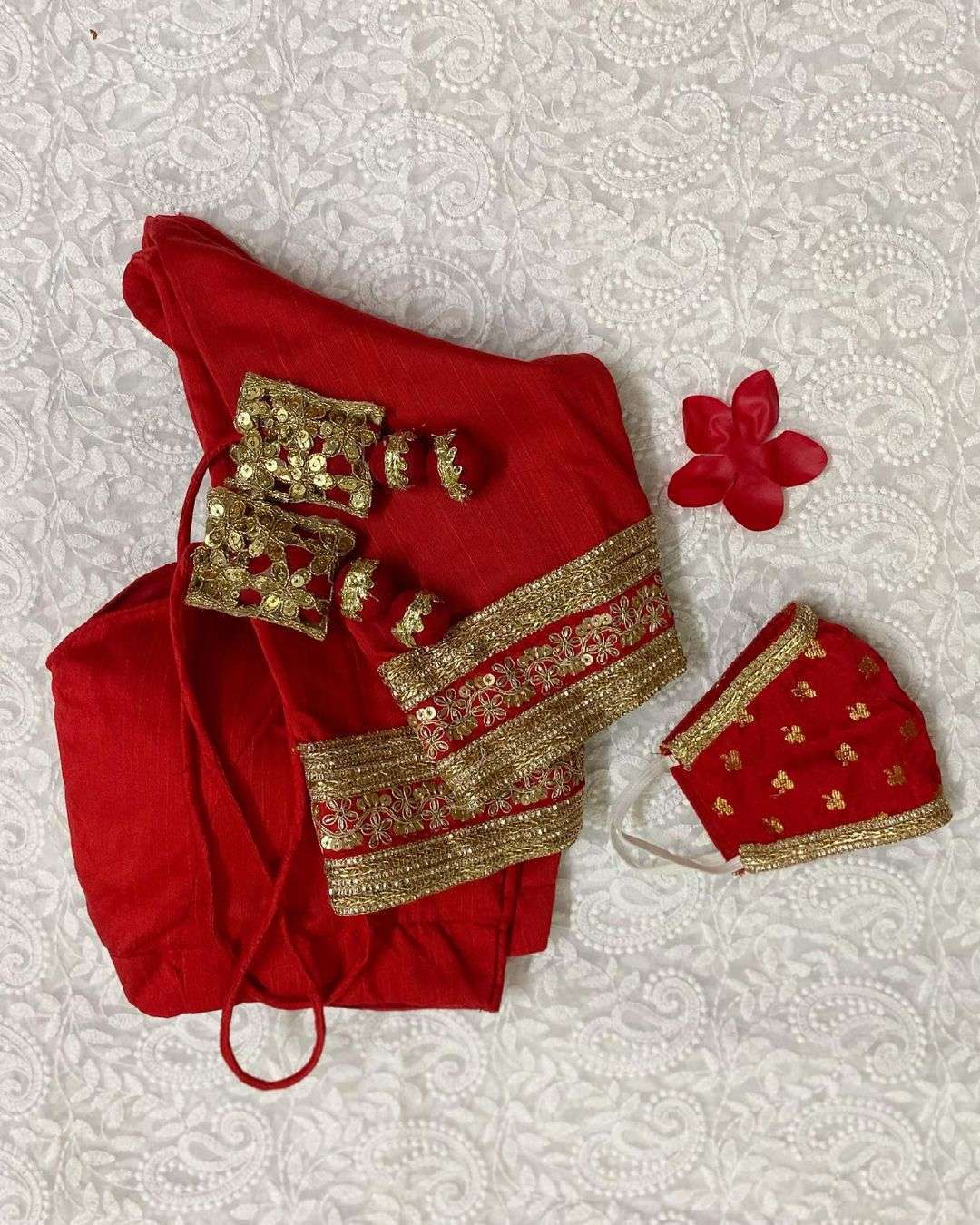 Tori Red Glass Sleeves